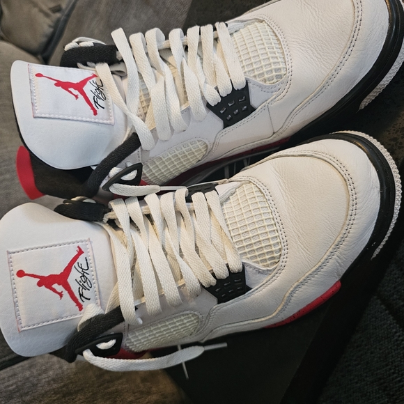 Jordan 4